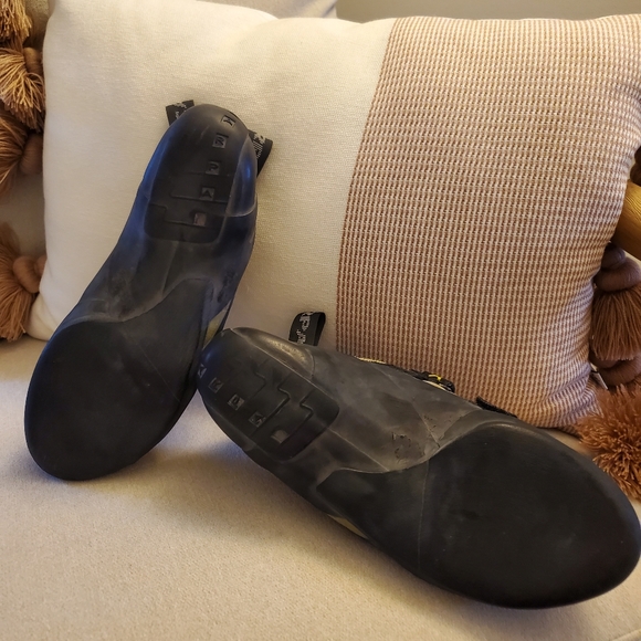 Scrape Vapor Rock Climbing Shoe - Picture 2 of 3